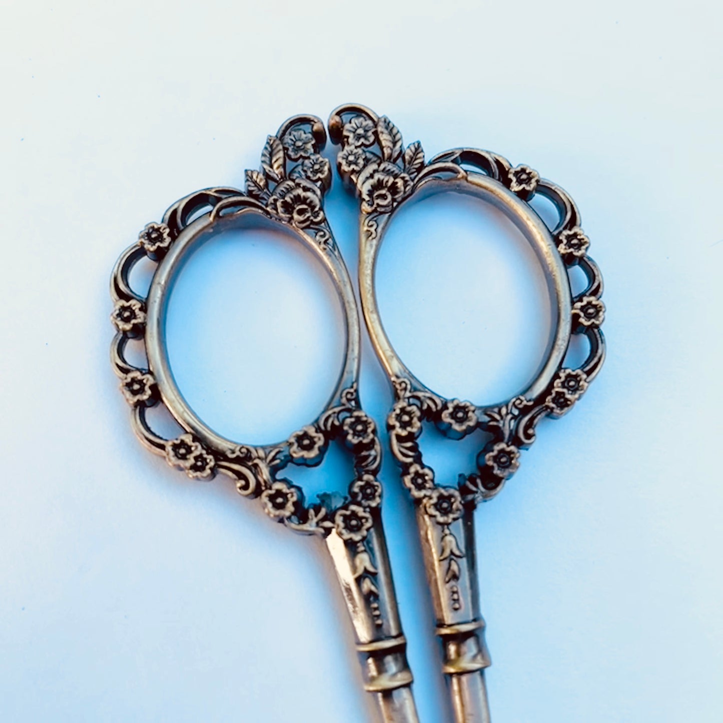 Tiny Flower Scissors