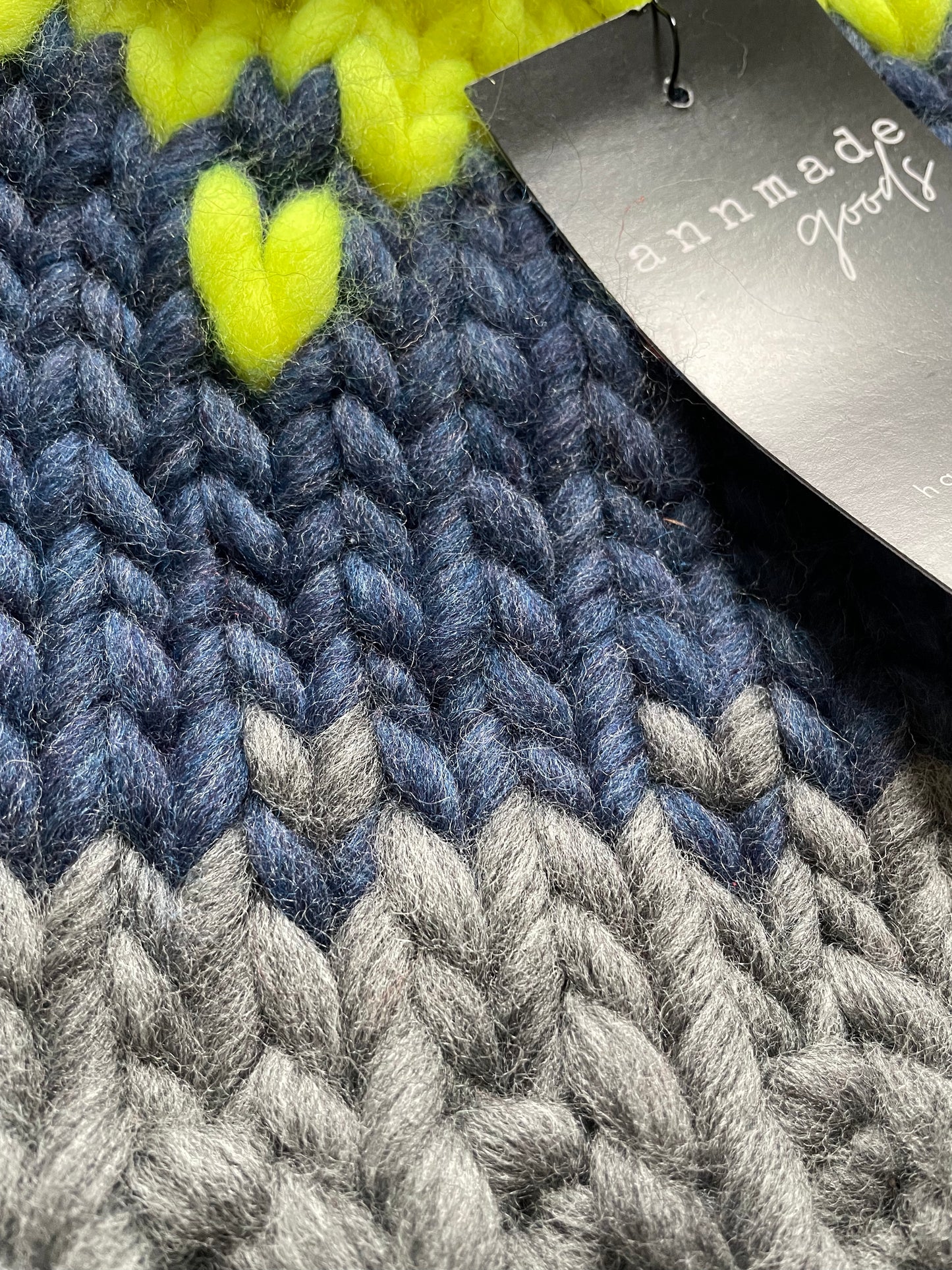 ”The “Helen” beanie | 100% wool | Night Lights with navy pom