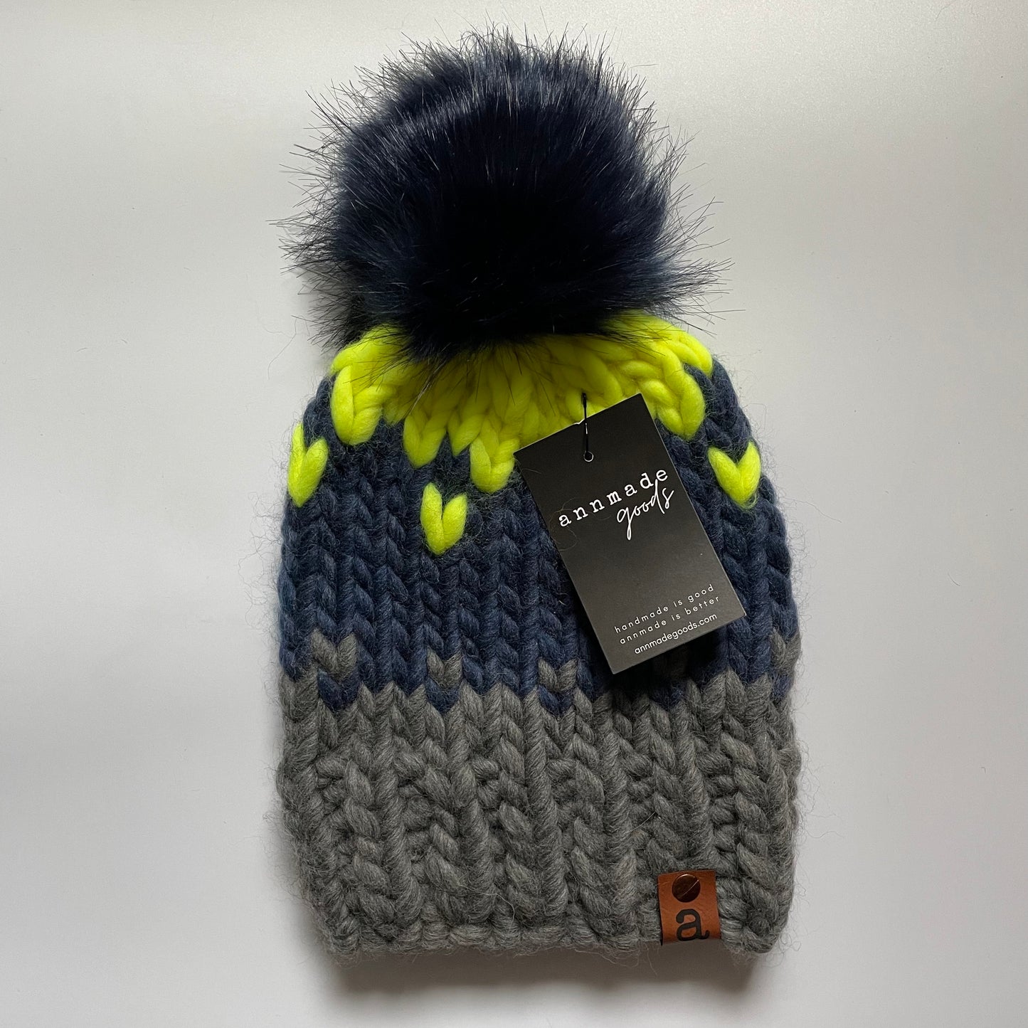 ”The “Helen” beanie | 100% wool | Night Lights with navy pom